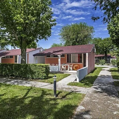 Bungalow In With Garden Furniture * Caorle